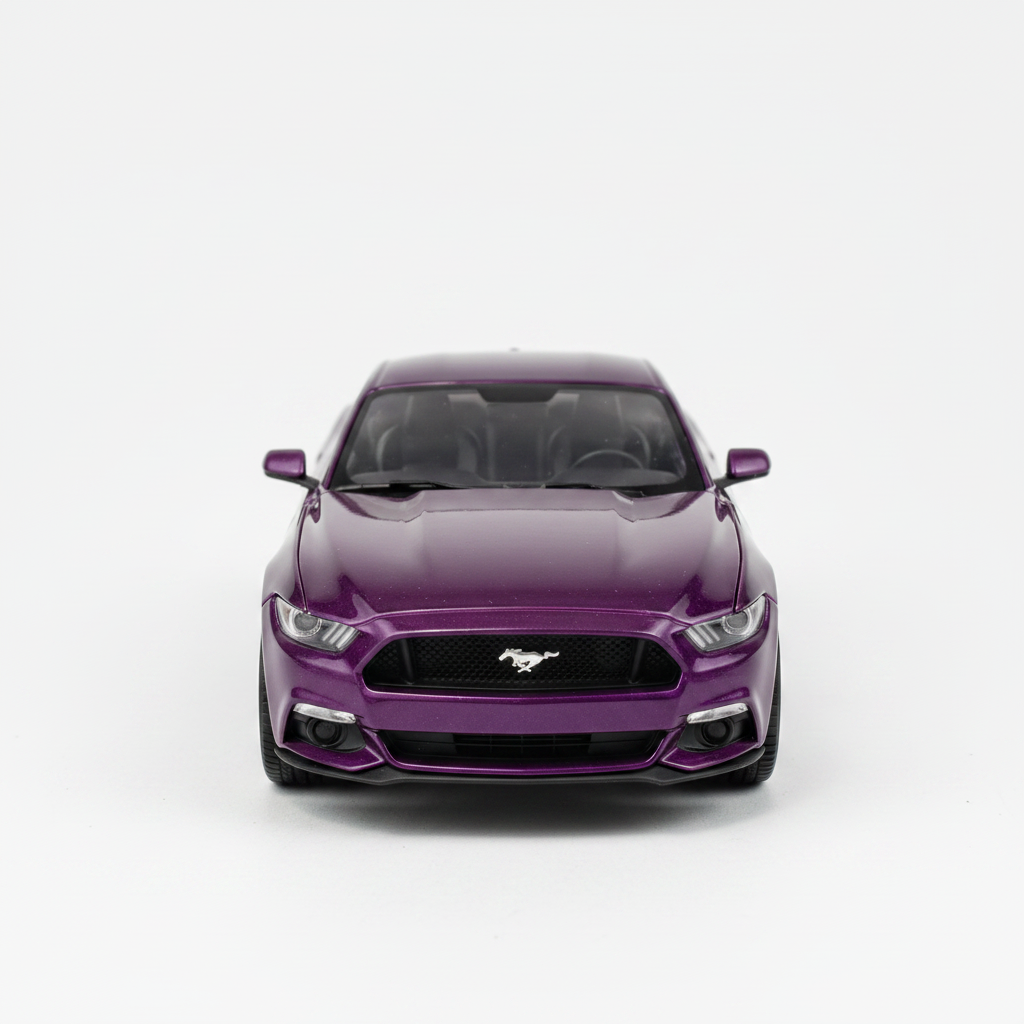 2015 Ford Mustang GT en color morado escala 1:18