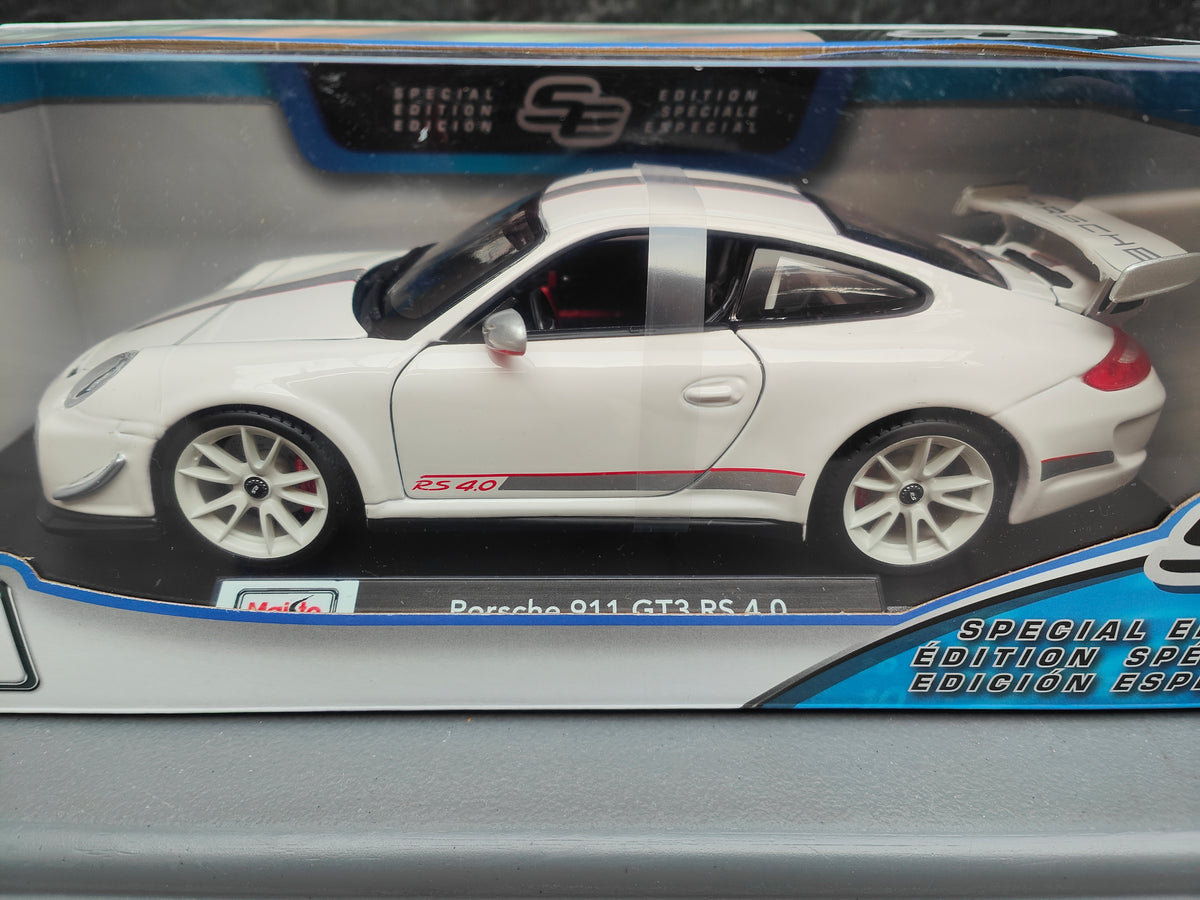 Porsche 911 GT3 RS 4.0 en color blanco escala 1:18