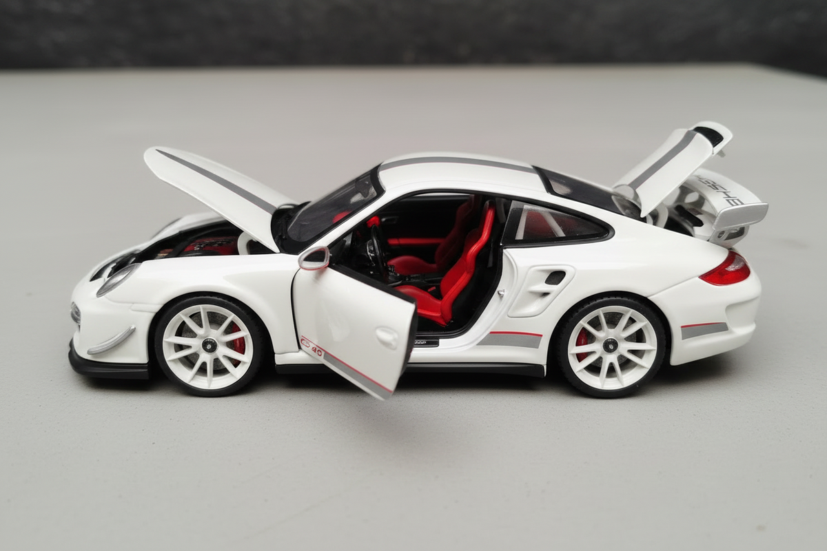 Porsche 911 GT3 RS 4.0 en color blanco escala 1:18
