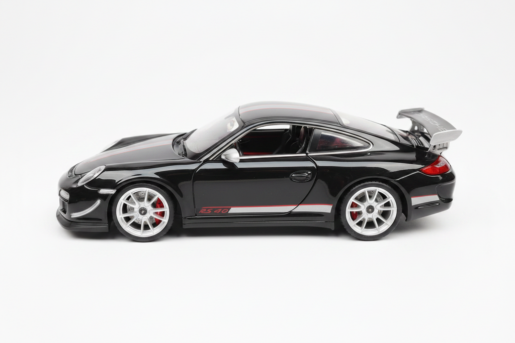 Porsche 911 GT3 RS 4.0 en color negro escala 1:18