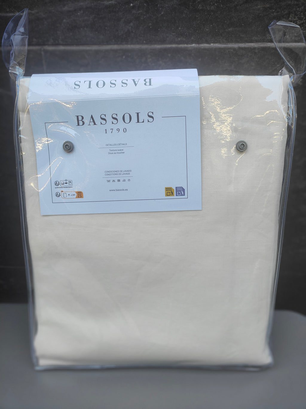 Bassols - Juego de Mantelería modelo Duna en color blanco