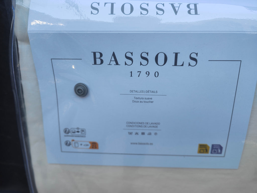 Bassols - Juego de Mantelería modelo Duna en color blanco